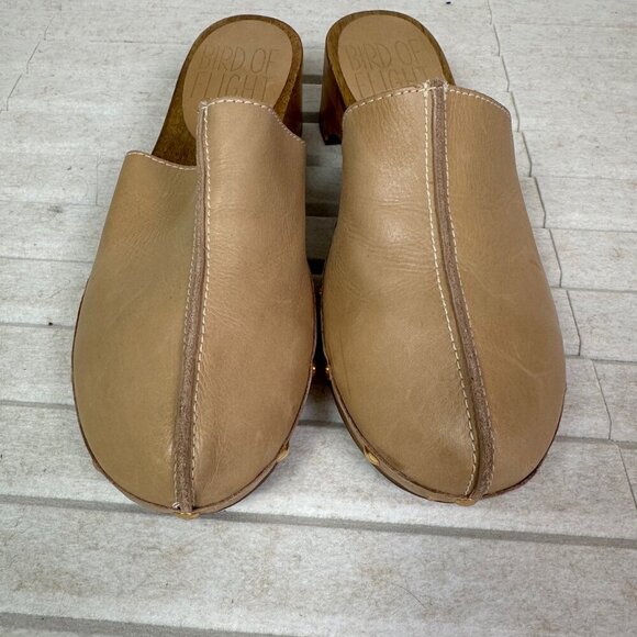Bird of Flight Studded Mules Clogs Taupe Leather Wooden Soles Sz 7.5 - Cottage - Picture 2 of 7